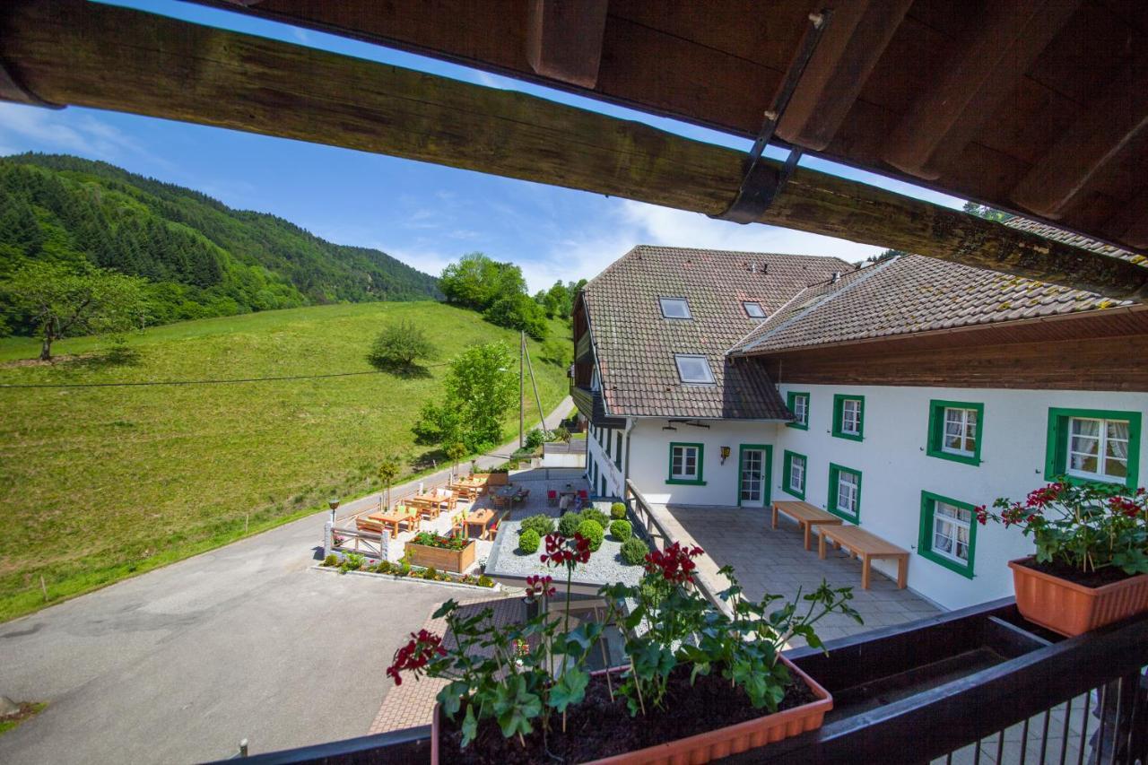 فندق Landhaus Langeck Münstertal المظهر الخارجي الصورة